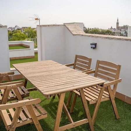 Optimus Corazon De Triana Apartment Севиля Екстериор снимка
