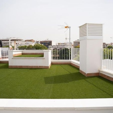 Optimus Corazon De Triana Apartment Севиля Екстериор снимка