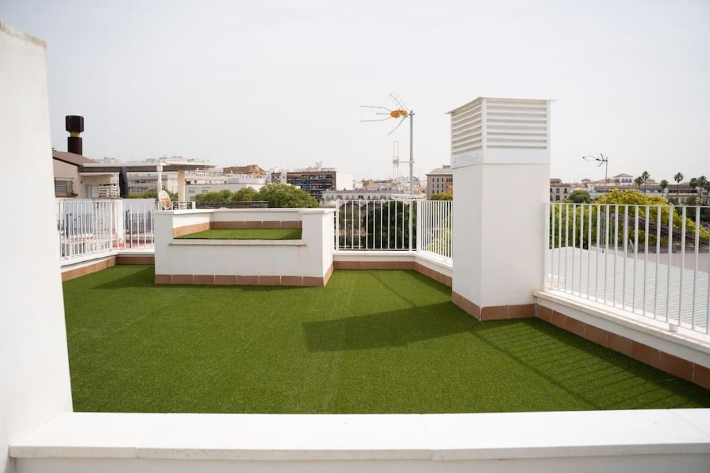 Optimus Corazon De Triana Apartment Севиля Екстериор снимка