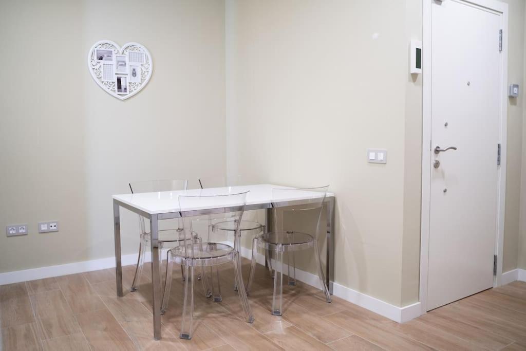 Optimus Corazon De Triana Apartment Севиля Екстериор снимка